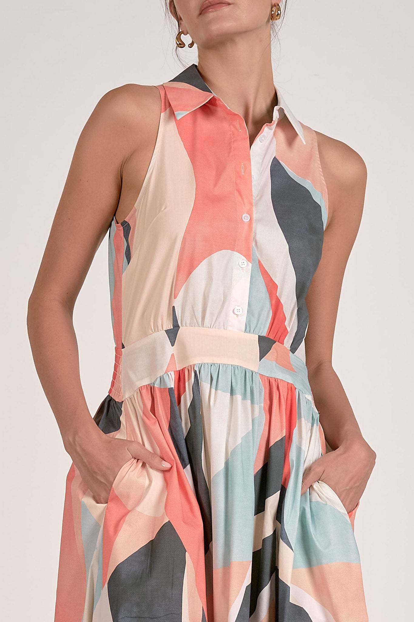 closeup view of the details on the prism print collared midi dress