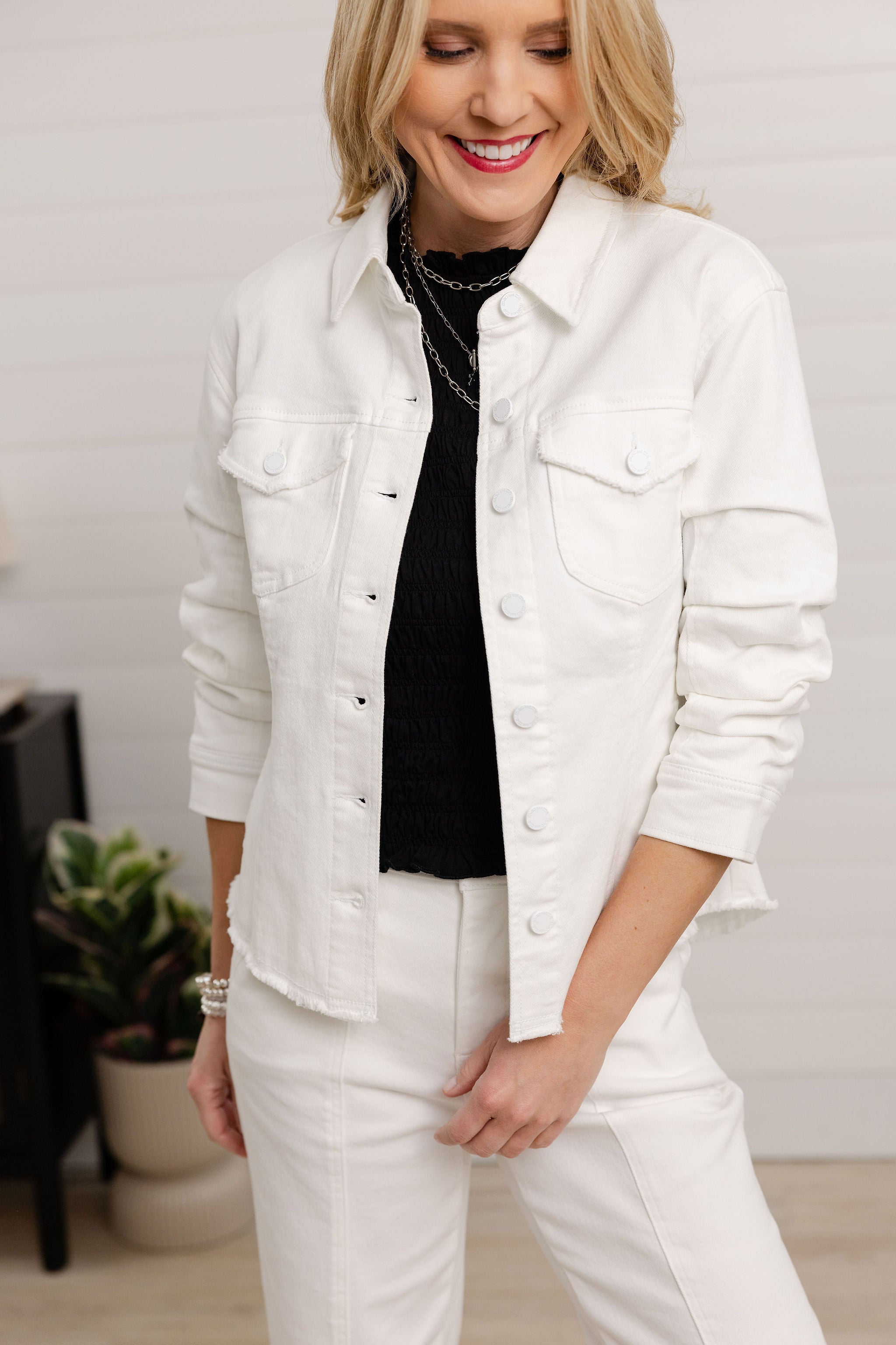 close up front white mac and me ruched sleeve jacket in white